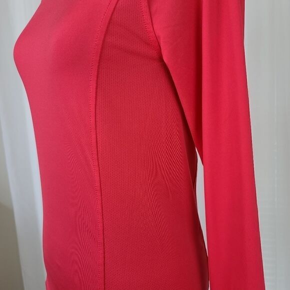 Old Navy Active Long Sleeve - Picture 2 of 6